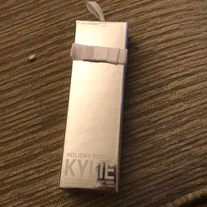 Kylie Jenner Lipstick holiday collection 2016